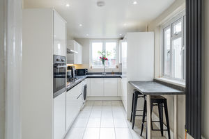 Kitchen/Breakfast- click for photo gallery